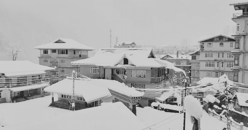 Darjeeling: Affordable Winter Destinations in India
